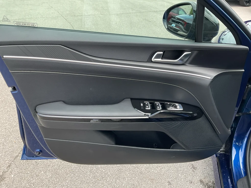 Used 2026 Yacht Blue Kia GT-Line image 19