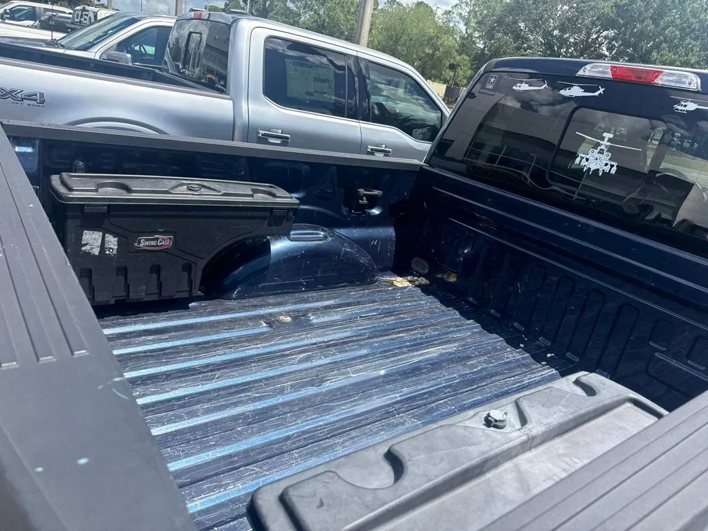 Used 2019 Blue Ford Lariat image 17