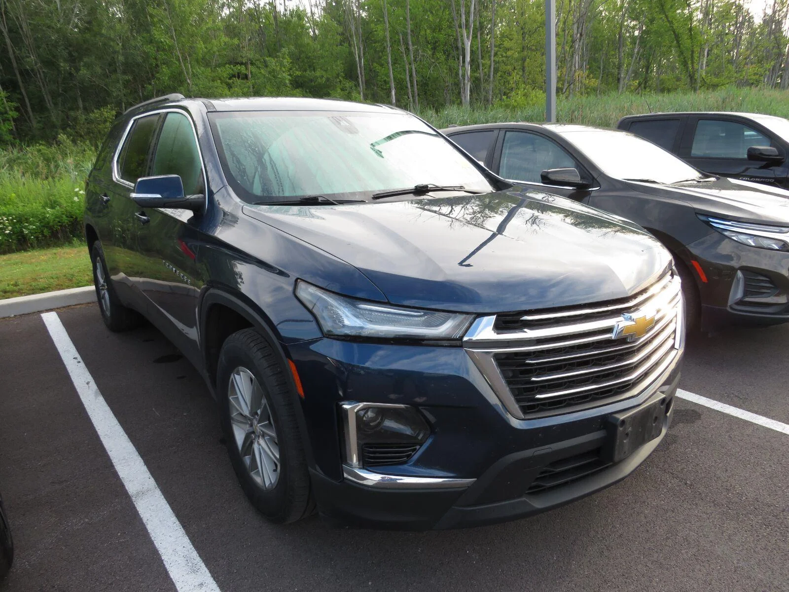 Used 2022 NORTHSKY BLUE METALLIC Chevrolet LT Cloth image 2