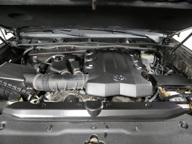 Used 2010 Magnetic Gray Metallic Toyota Limited w/ Convenience Pkg image 30