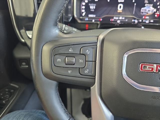 Used 2025 White GMC SLT image 19