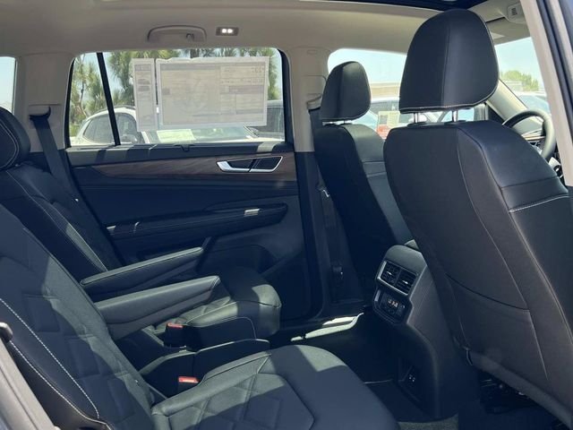 New 2026 Gray Volkswagen SE w/Technology image 34