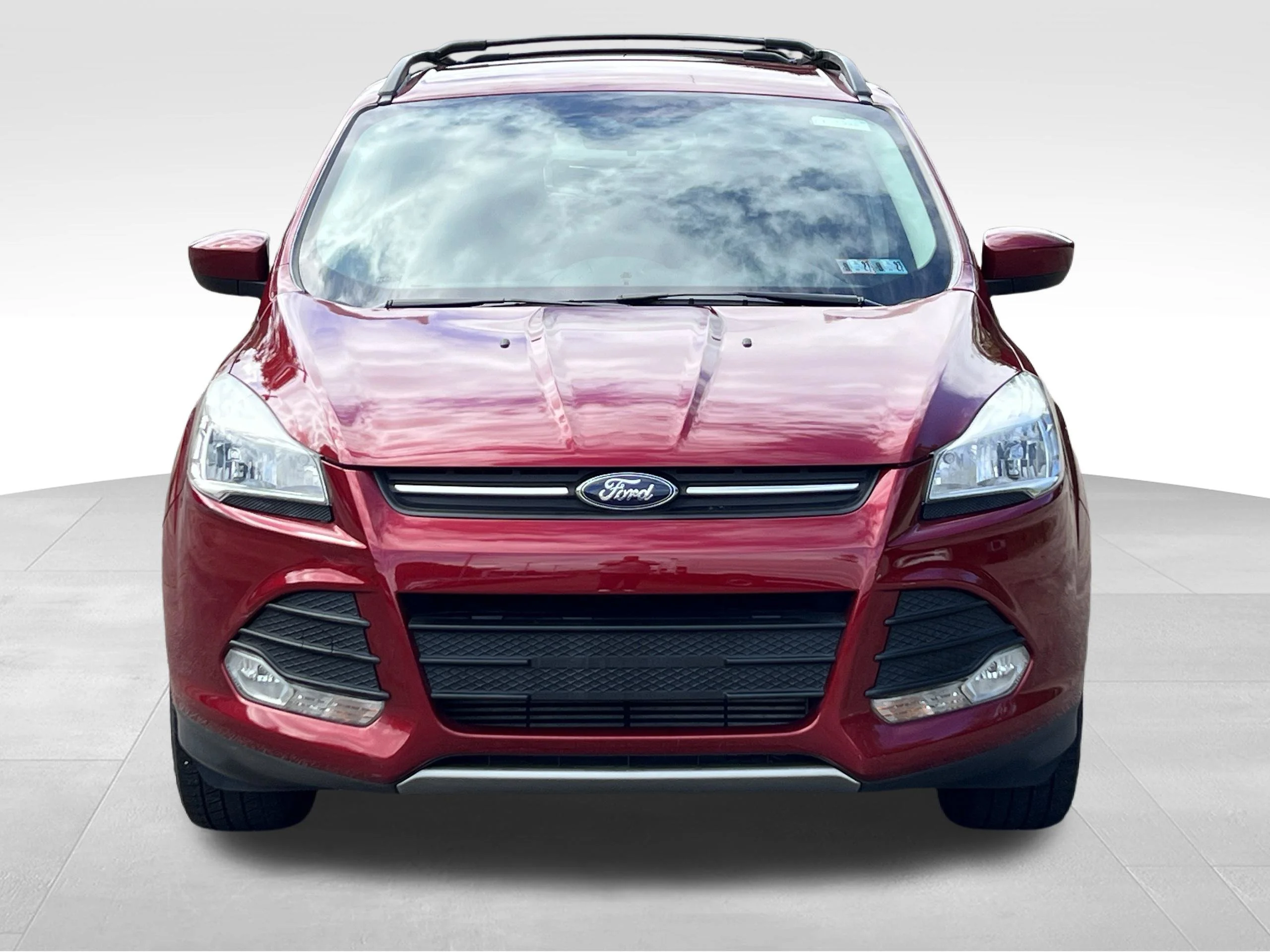 Used 2013 Ruby Red Ford SE image 2