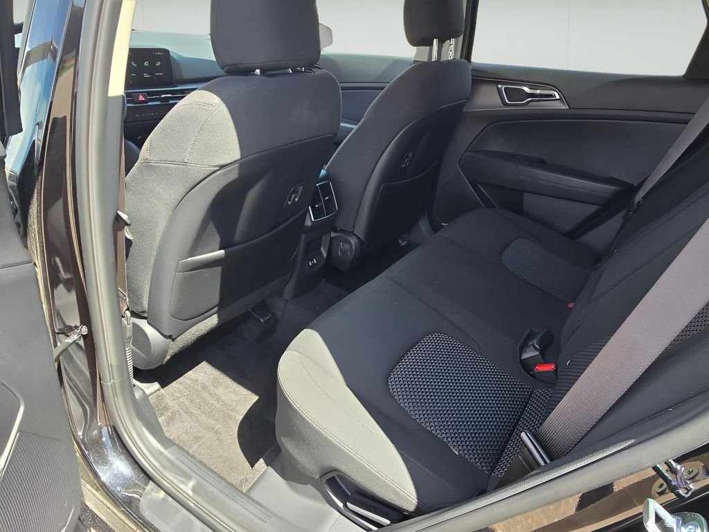 Used 2026 Fusion Black Kia S image 24