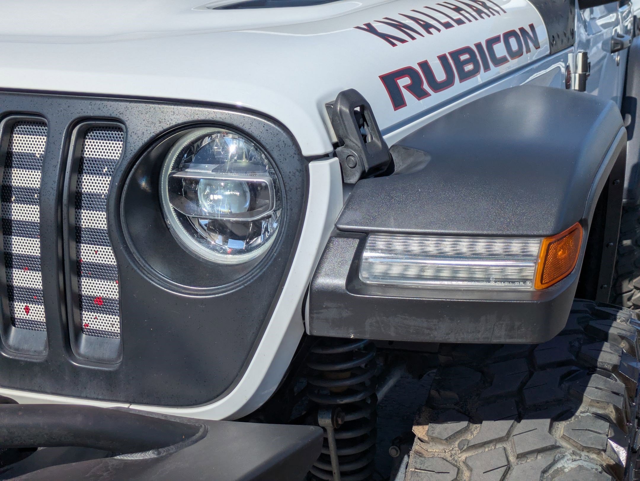 Used 2021 Bright White Clearcoat Jeep Rubicon image 10