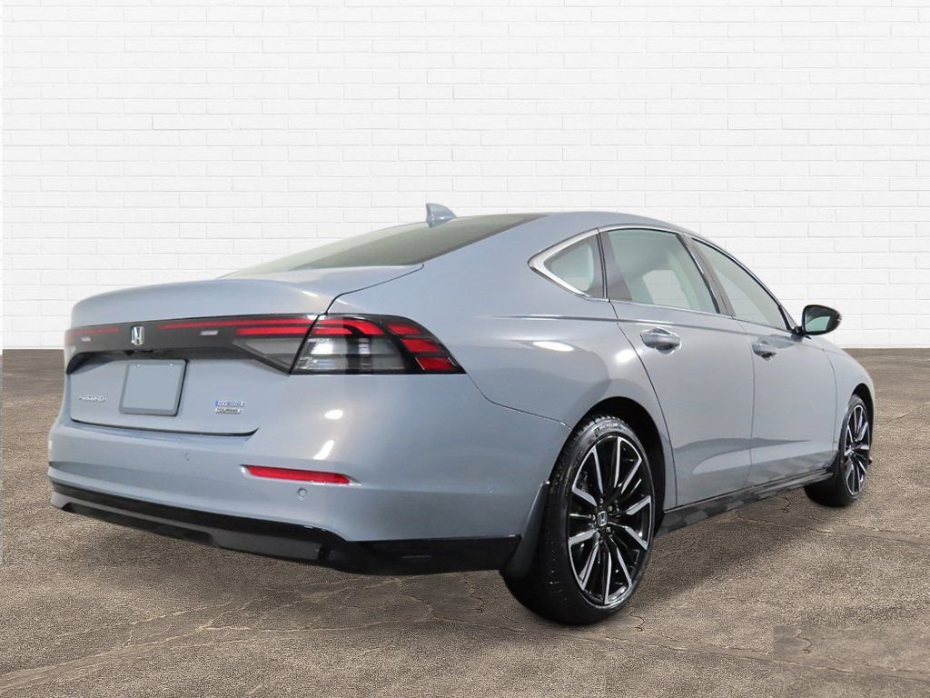 New 2026 Urban Gray Pearl Honda Touring image 6