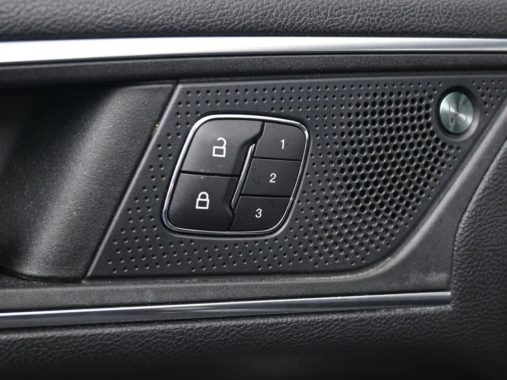 Used 2022 Gray Metallic Ford Titanium image 17