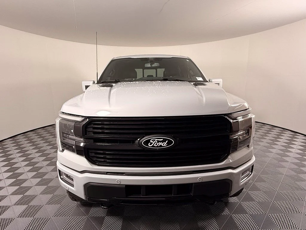 Used 2025 White Ford Platinum image 3
