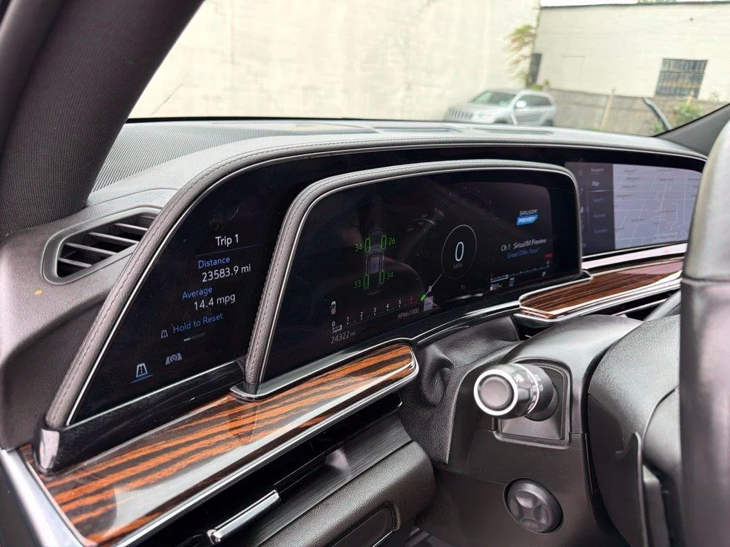 2023 Cadillac Escalade Luxury - Photo 41