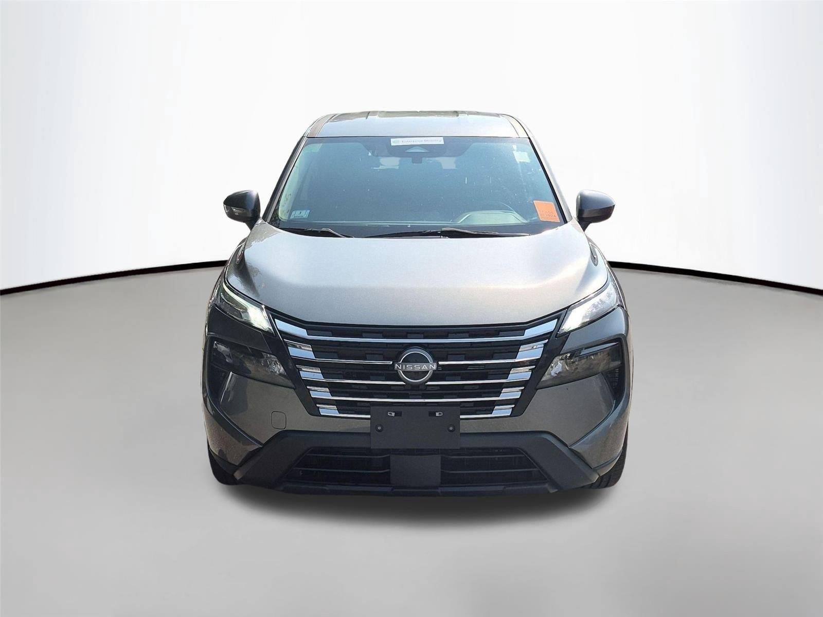 Used 2024 Gun Metallic Nissan SV image 8