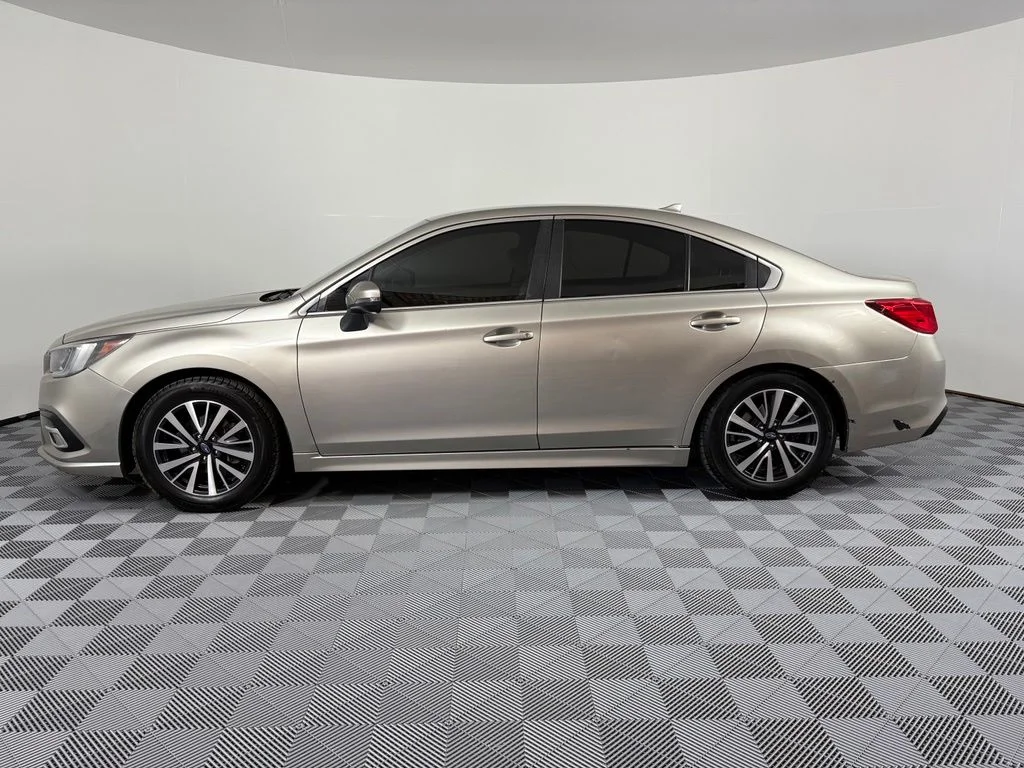 Used 2018 Gray Subaru 2.5i image 13