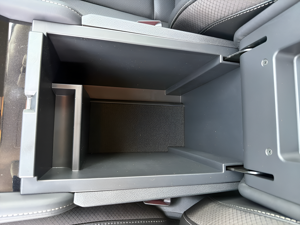 New 2026 White Nissan SL image 39