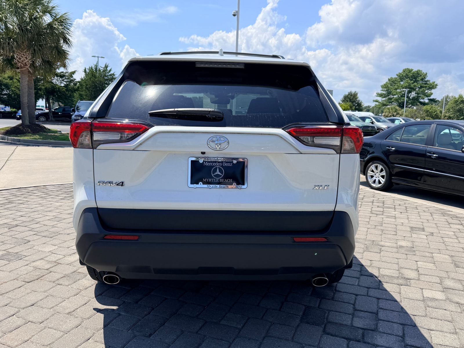 Used 2024 Pearl Toyota XLE Premium image 9