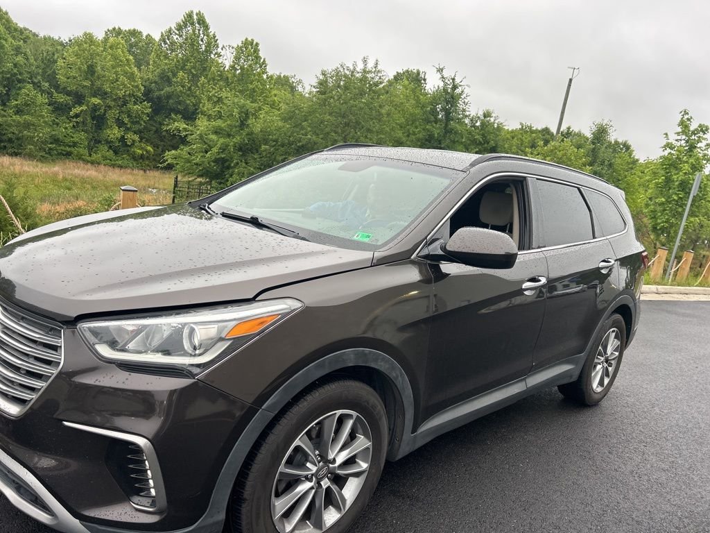 2017 Hyundai Santa Fe SE FWD's photo
