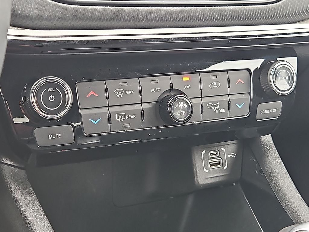 Used 2025 White Jeep Trailhawk image 17