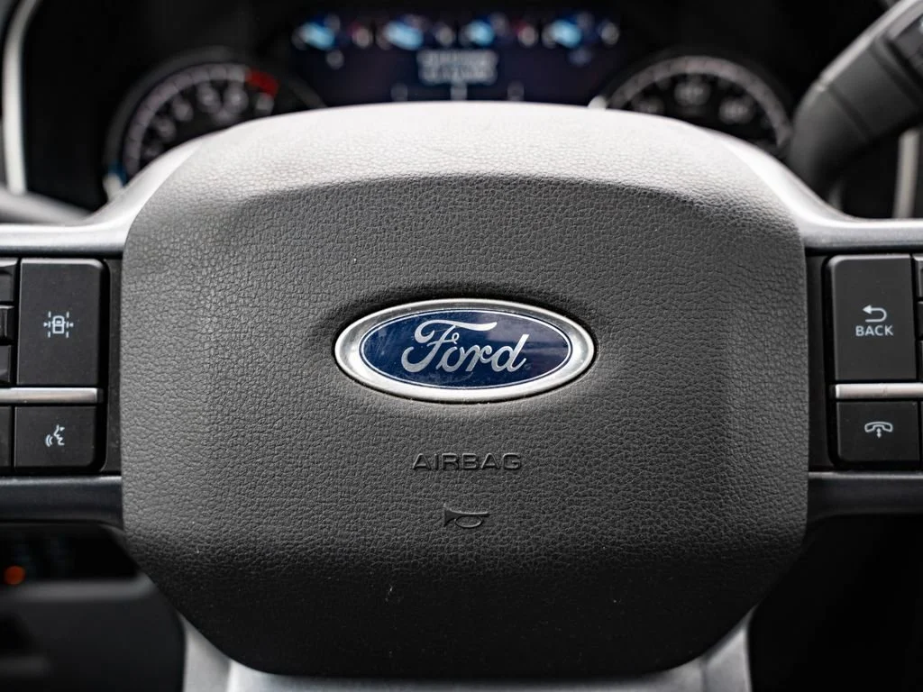 Used 2023 Antimatter Blue Metallic Ford XLT image 30