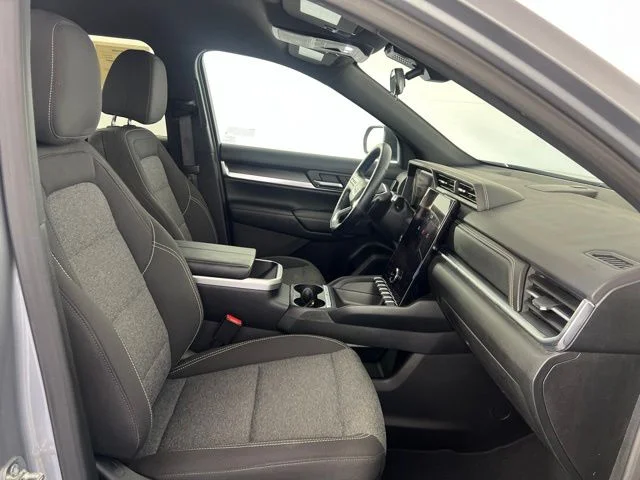 Used 2025 Silver GMC Elevation image 18