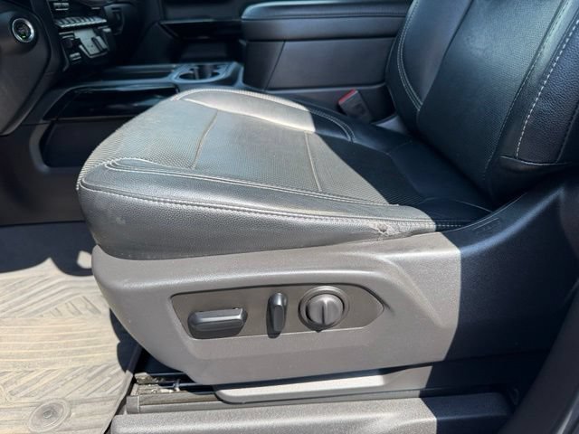 Used 2020 SUMMIT WHITE Chevrolet RST image 20