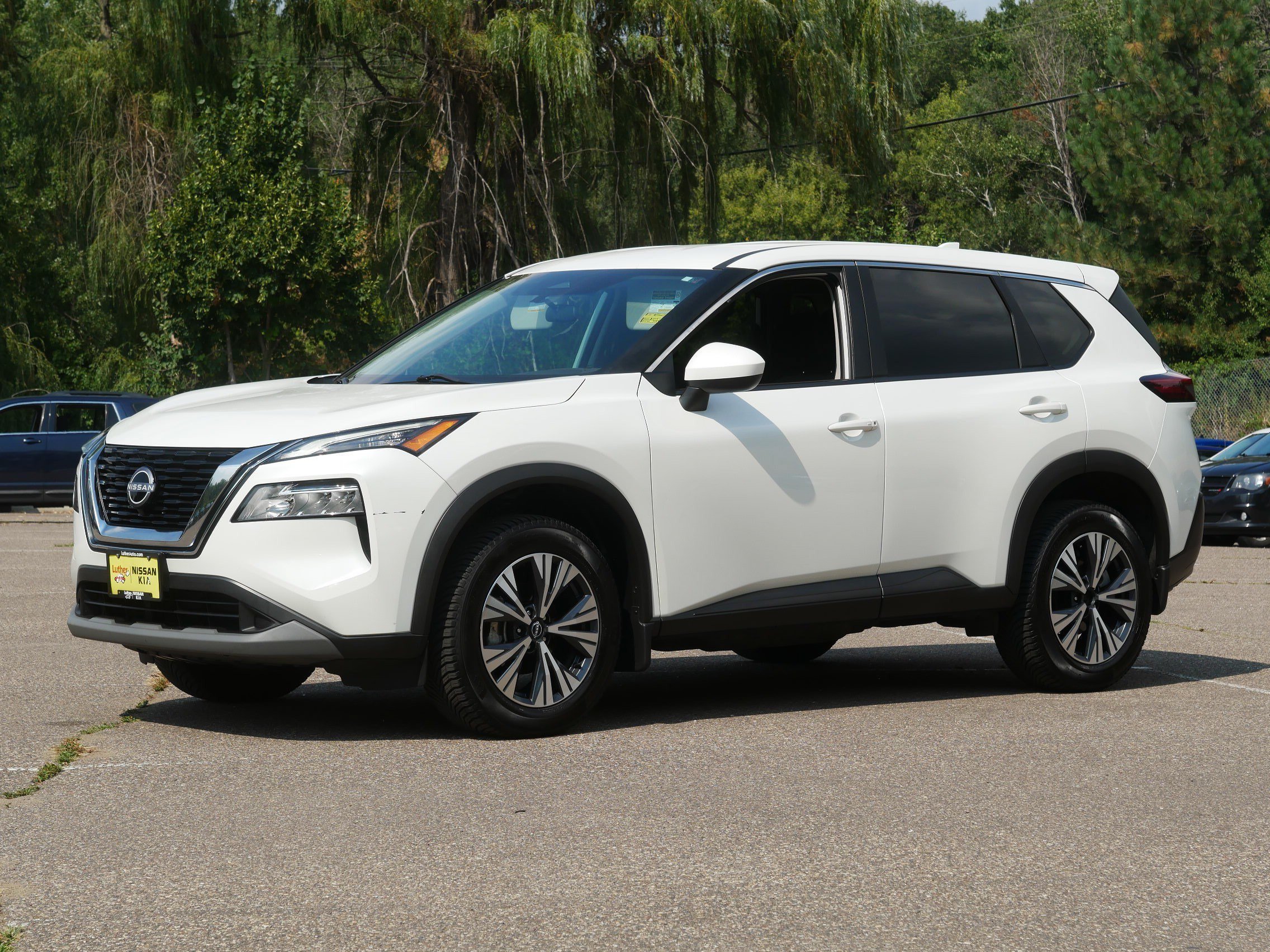 Certified Used 2023 Pearl White Tricoat Nissan SV image 3