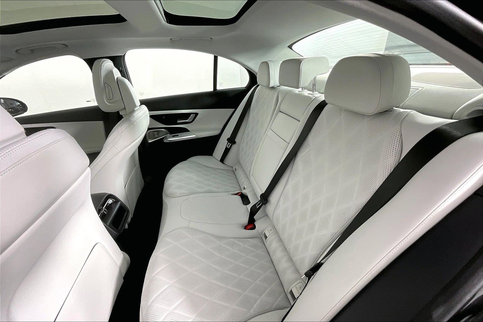 New 2026 Graphite Grey Metallic Mercedes-Benz E 450 image 23