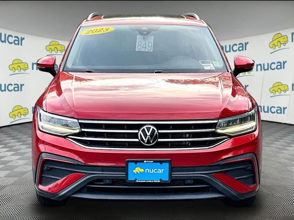 Used 2023 Red Metallic Volkswagen 2.0T SE image 2