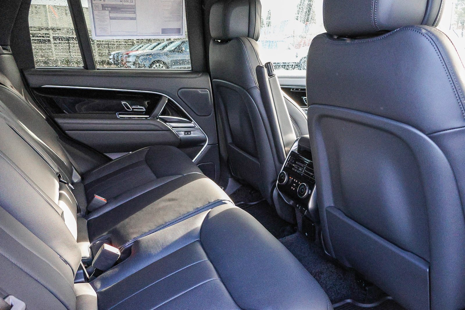 2026 Land Rover Range Rover SE - Photo 20