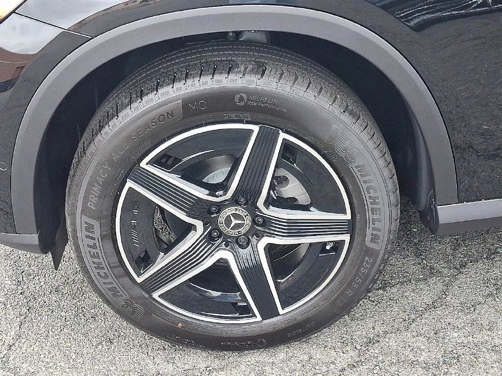 New 2027 Black Mercedes-Benz GLC 300 image 6