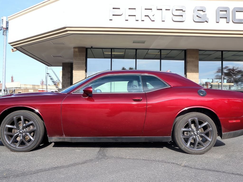 2019 Dodge Challenger SXT photo 4