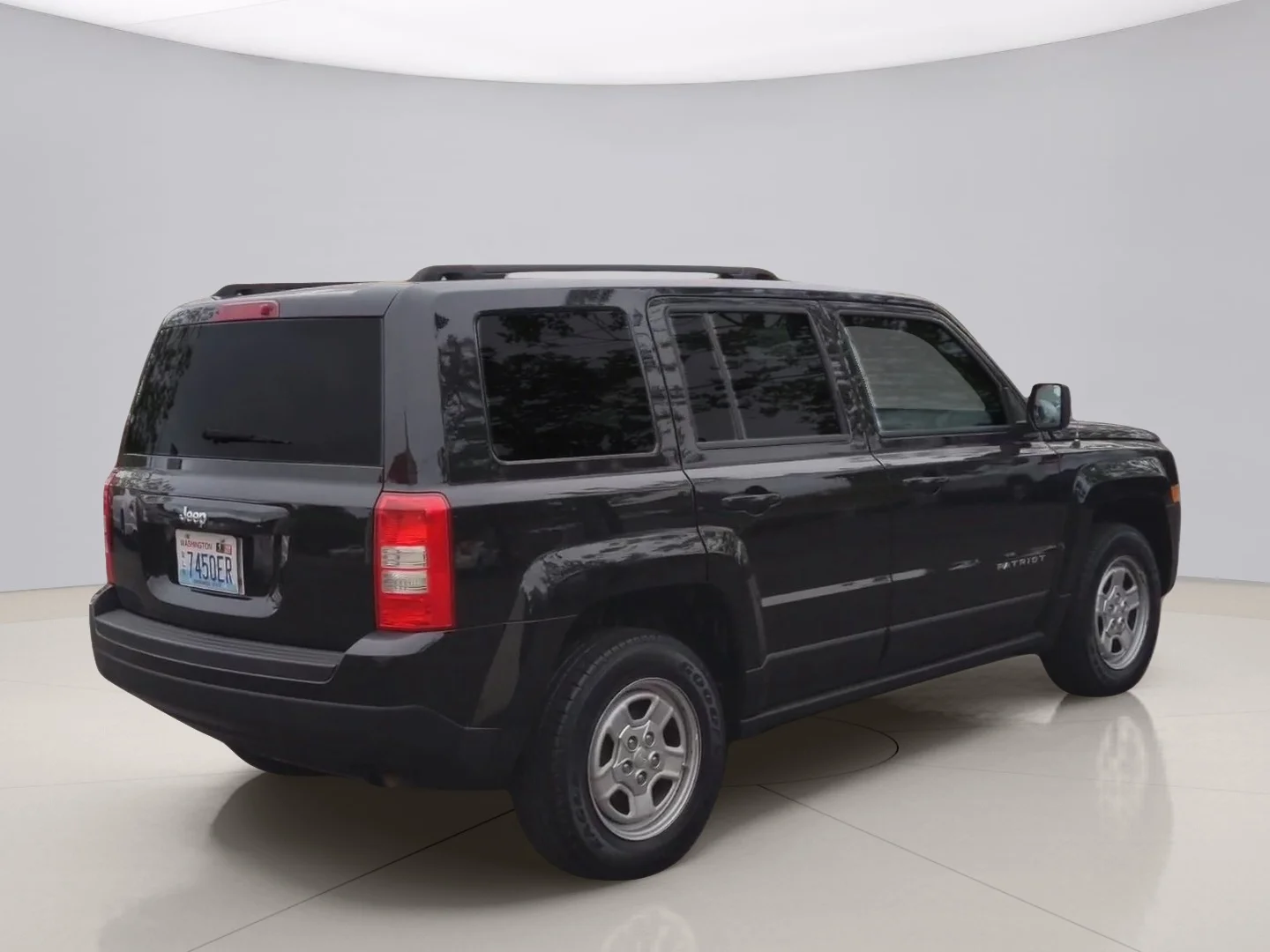 Used 2012 Black Jeep PATRIOT image 5