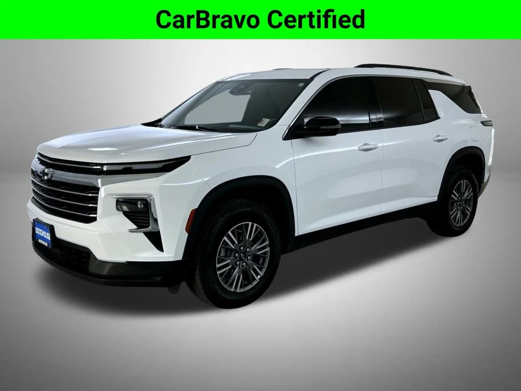 2025 Chevrolet Traverse LT