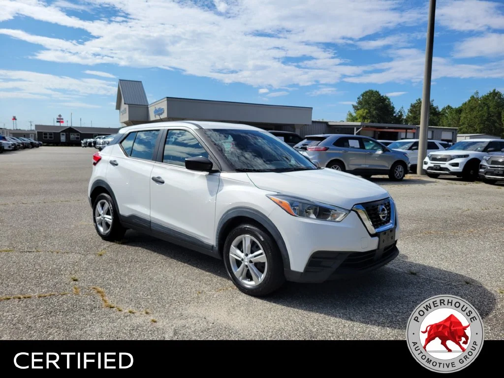 Used 2020 White Nissan S image 9
