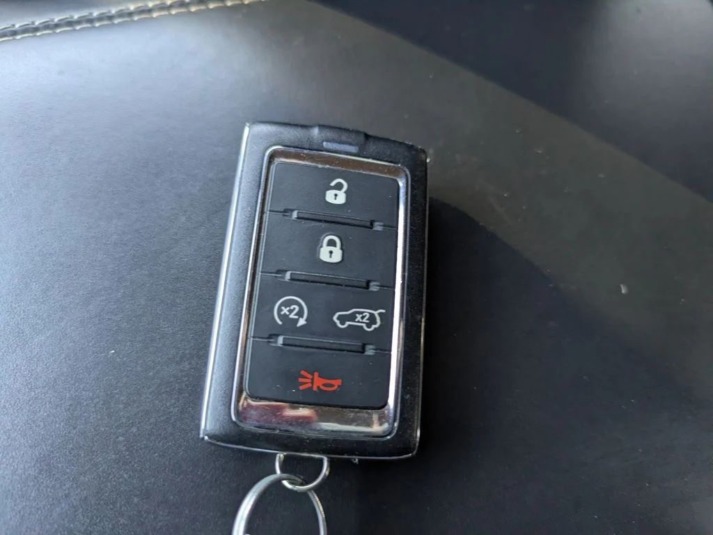 Used 2022 Gray Jeep Overland 4xe image 33