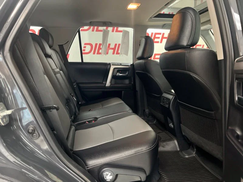 Used 2024  Toyota SR5 Premium image 10