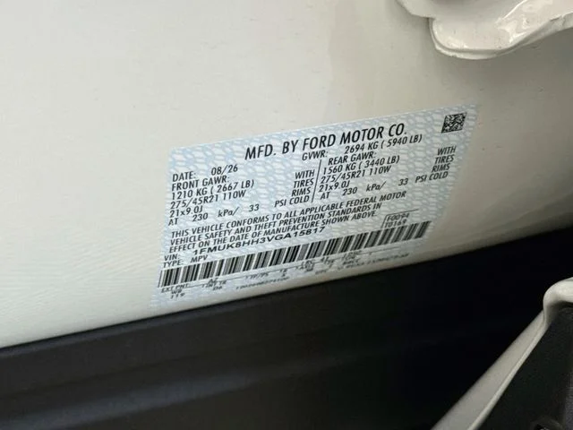 New 2027 Star White Metallic Tri-Coat Ford Platinum image 35