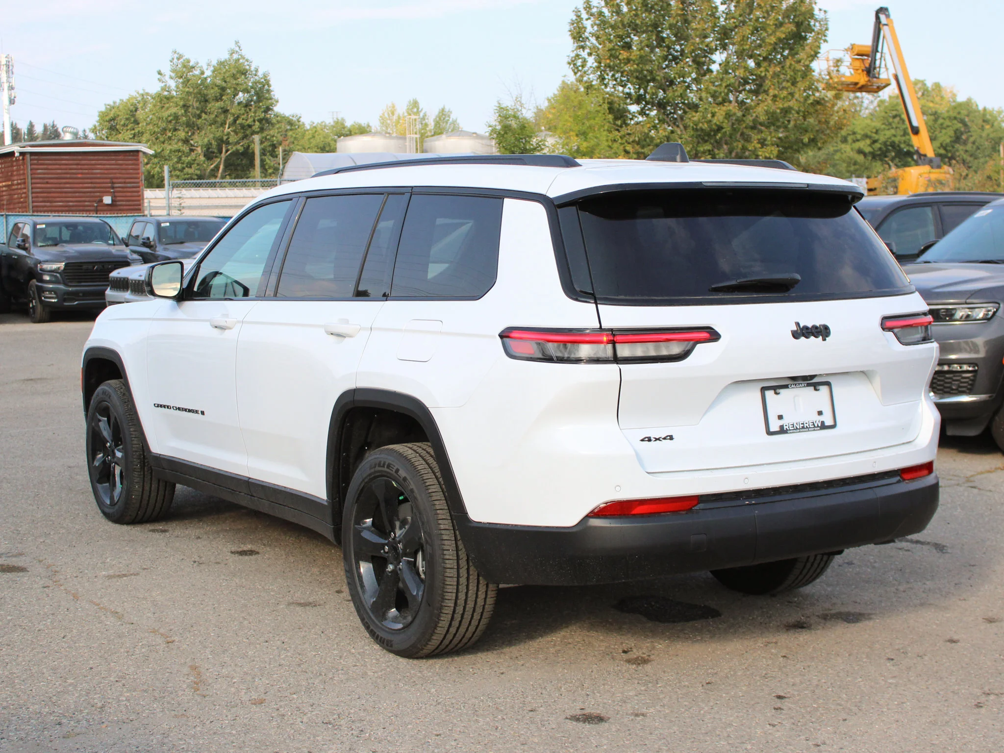 New 2025 White Jeep Altitude* 4x4, Sunroof, Heated Leather, Remote Start image 3