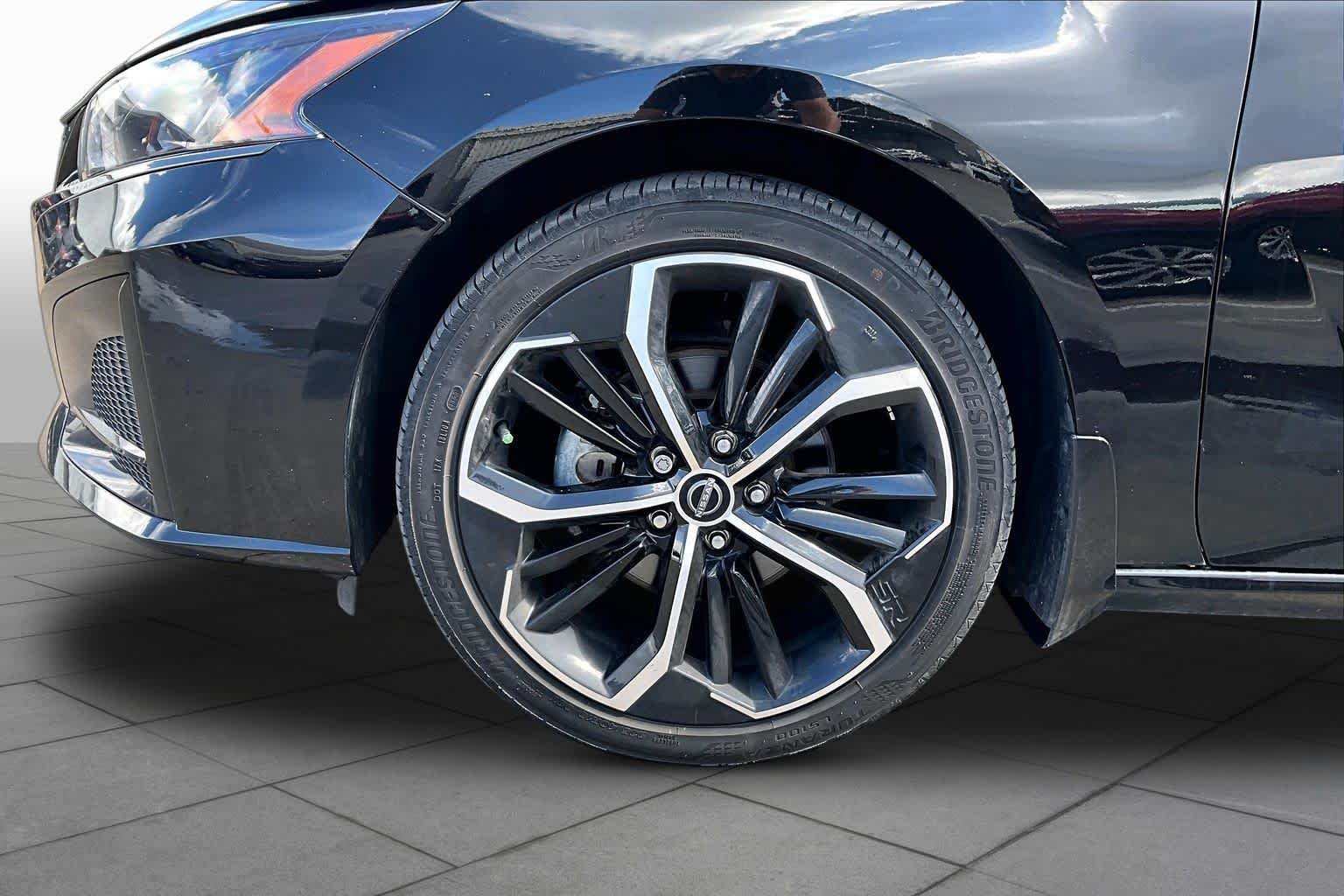 Used 2023 Super Black Nissan 2.5 SR image 10