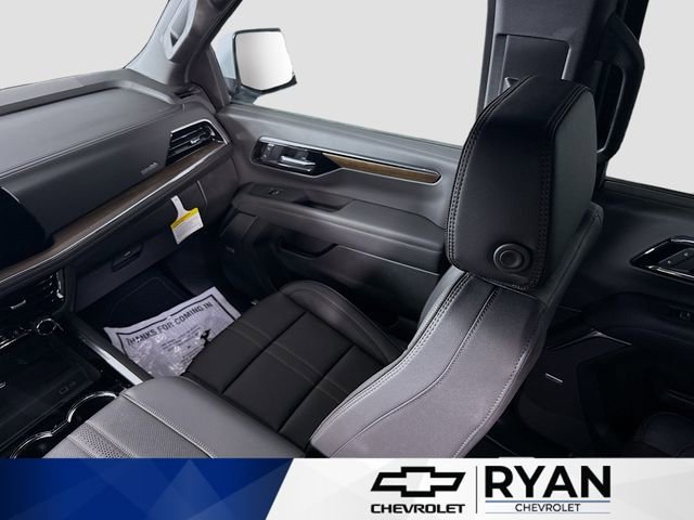 2026 Chevrolet Suburban High Country - Photo 24