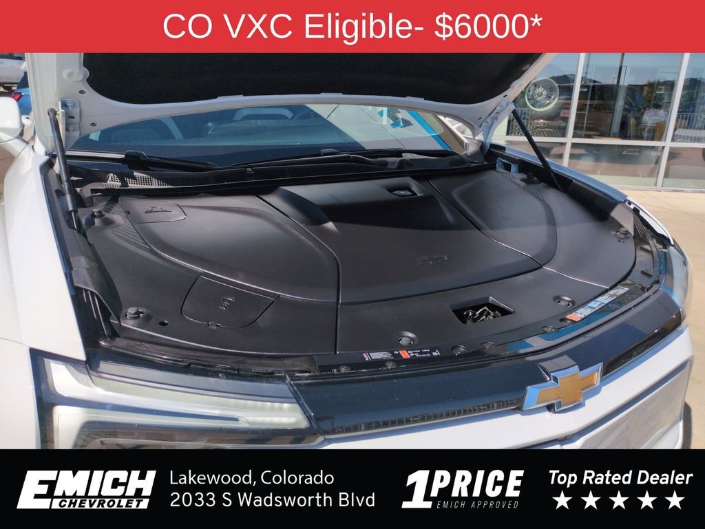Used 2024 Summit White Chevrolet LT image 21
