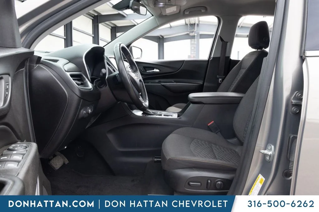 Used 2018 Gray Chevrolet LT image 3