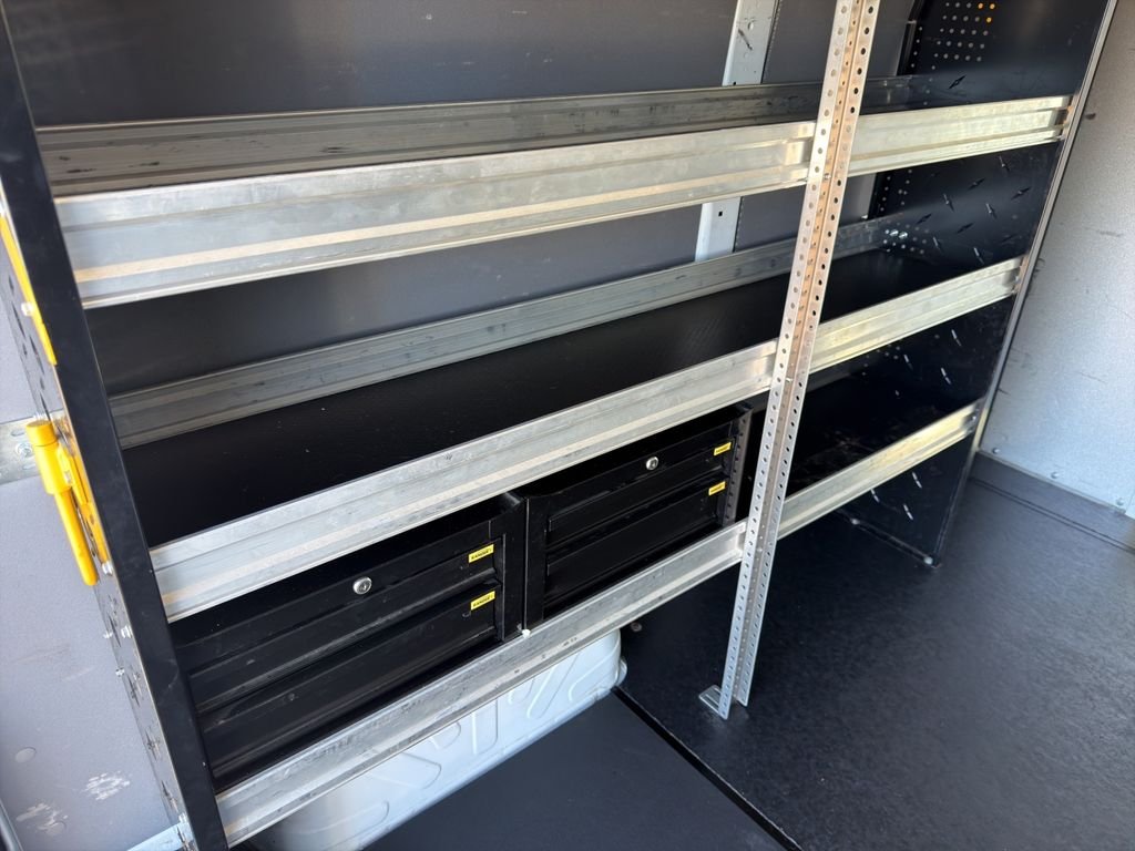Used 2023 White Ram Base image 13
