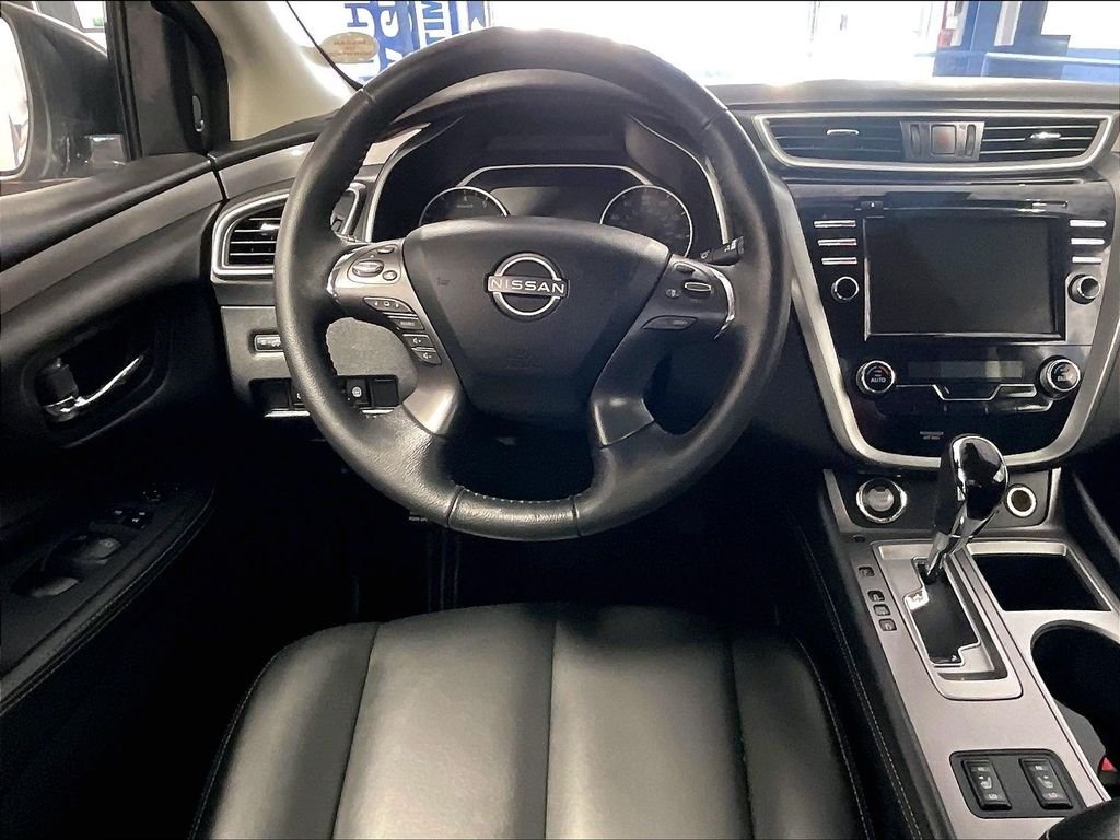 Used 2024 Gray Nissan SV image 17