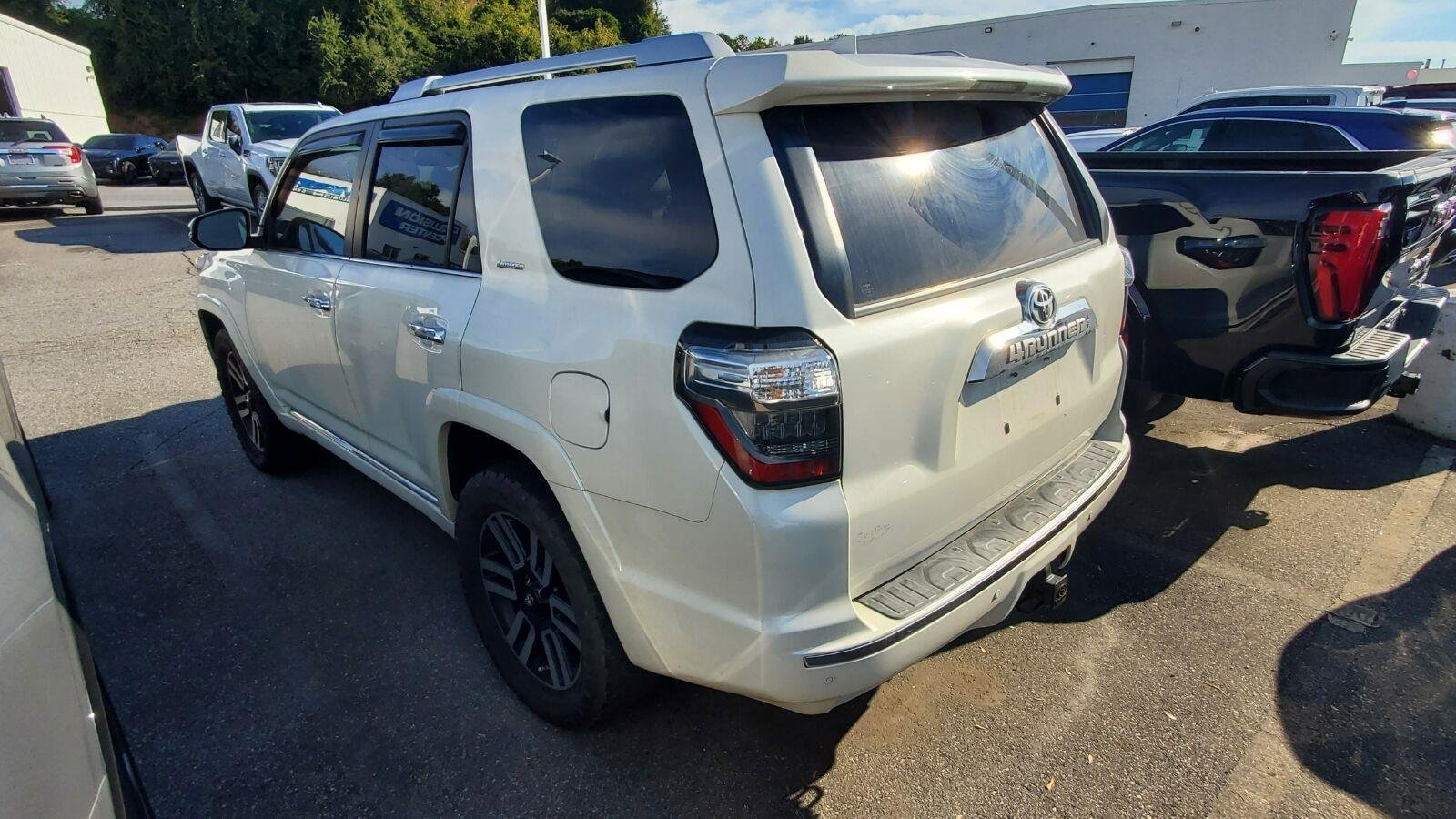 Used 2019 Blizzard Pearl Toyota Limited image 8