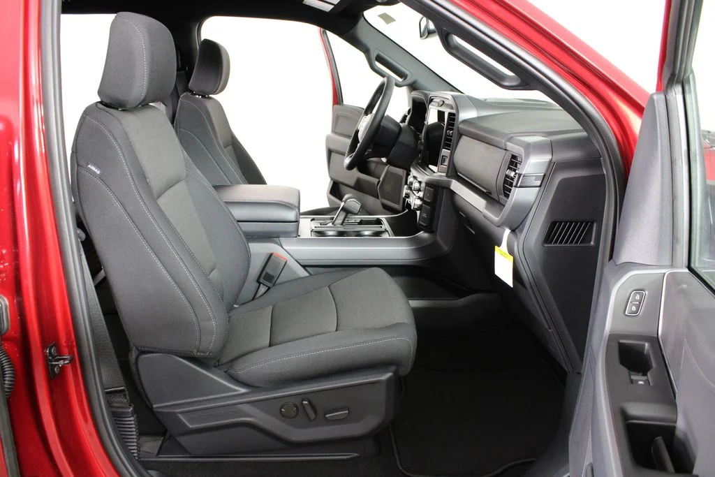 New 2026 Ruby Red Metallic Tinted Clearcoat Ford XLT image 16