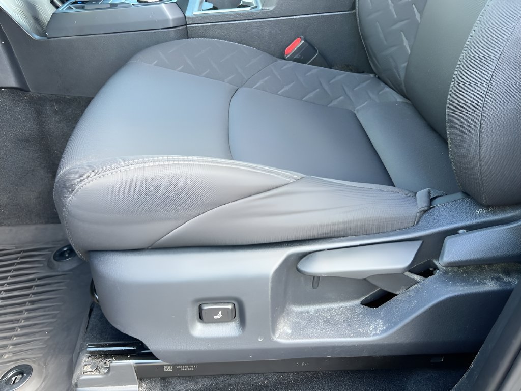 Used 2025  Toyota SR5 image 16