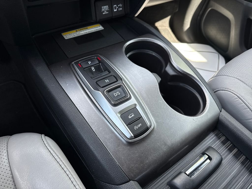 Used 2022 Silver Honda EX-L image 16