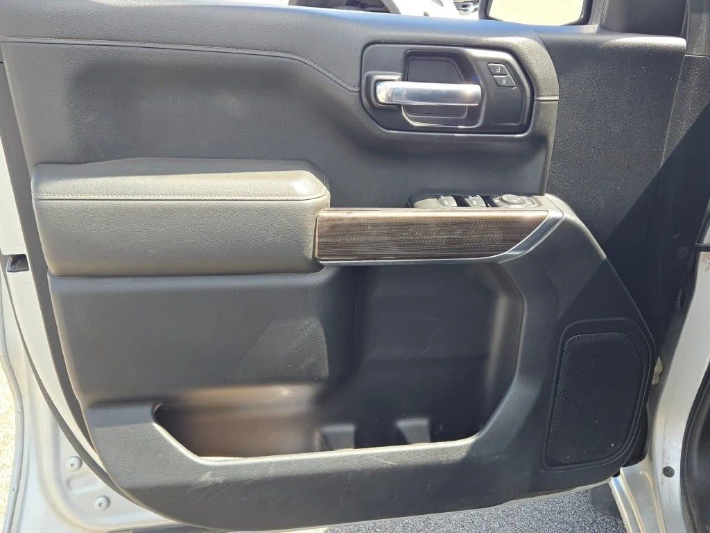 Used 2021 Silver Chevrolet LT image 21