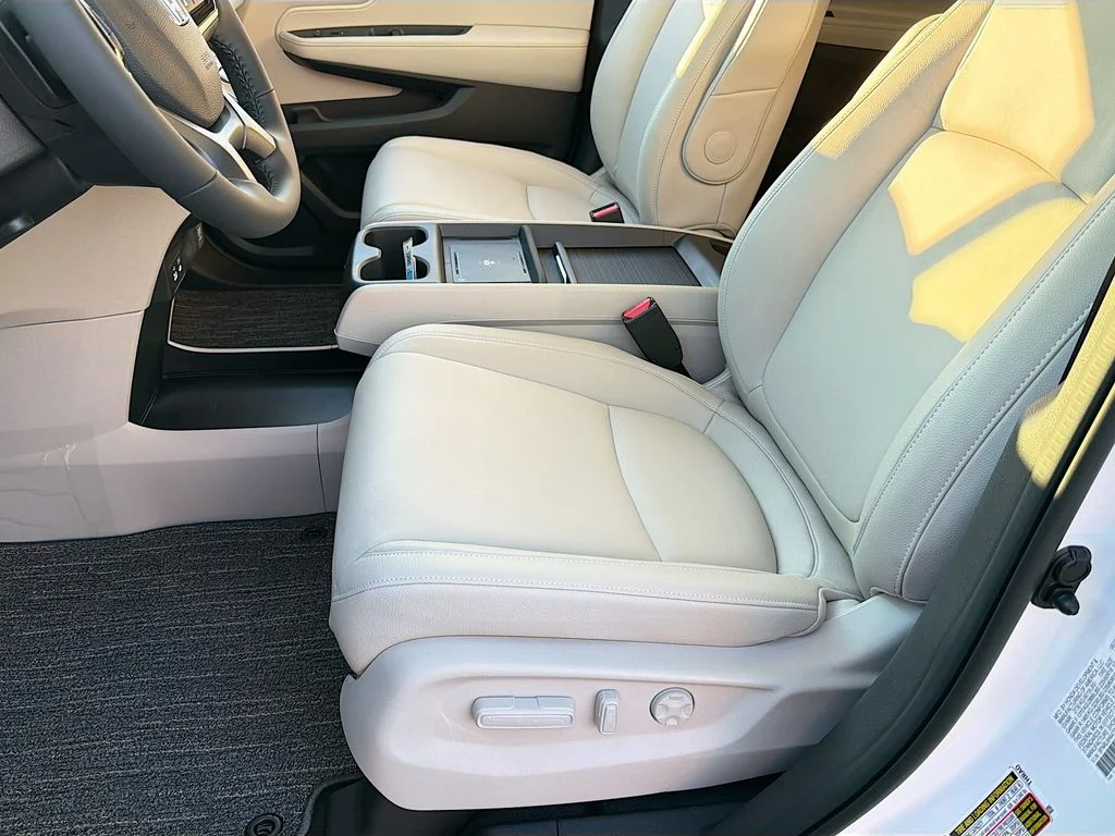 New 2026 Platinum White Pearl Honda EX-L image 22