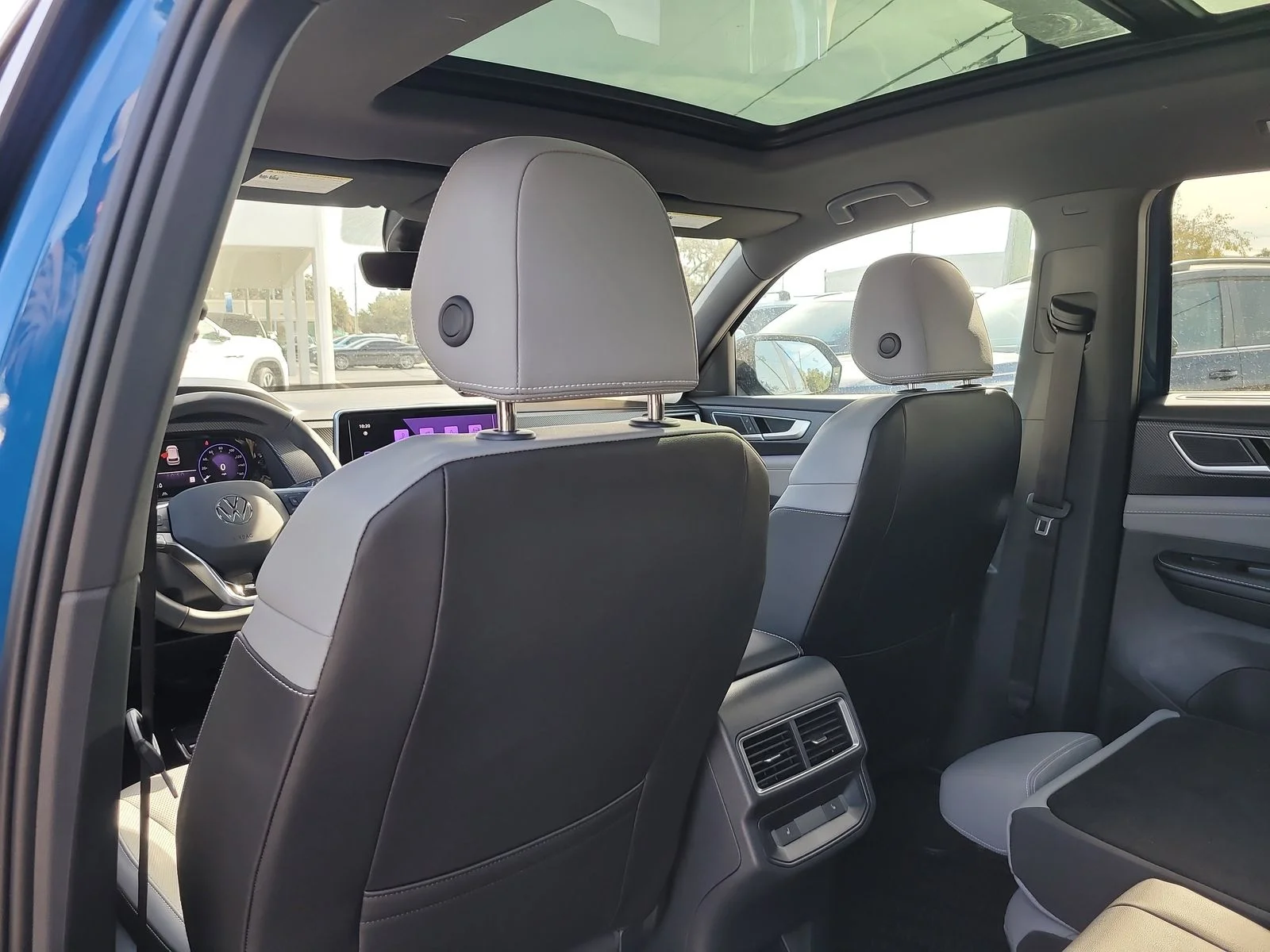 2026 Volkswagen Atlas Cross Sport SEL R-LINE - Photo 13