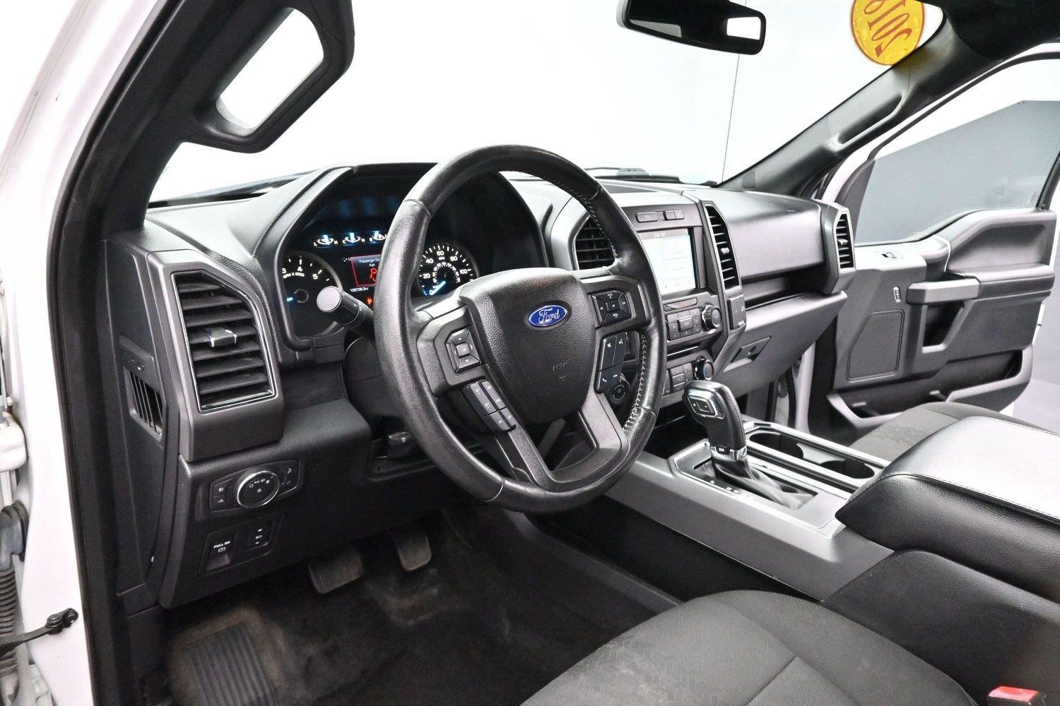Used 2018 Oxford White Ford XLT image 17