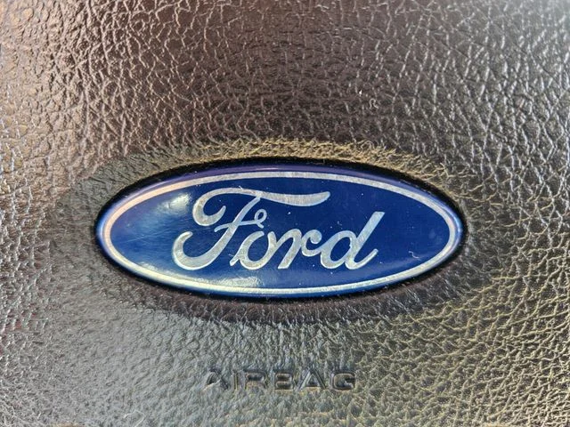 Used 2008 White Ford  image 31